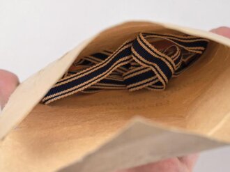 Ehrenkreuz der Deutschen Mutter in bronze an langem Band, in Tüte von Carl Blaschet Wien