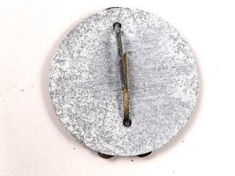 Kraftfahrbewährungsabzeichen in Gold mit Gegenplatte in in der originalen Chellophantüte