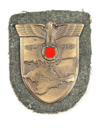 Krimschild 1941/42 , Zink bronziert,  Getragenes Stück