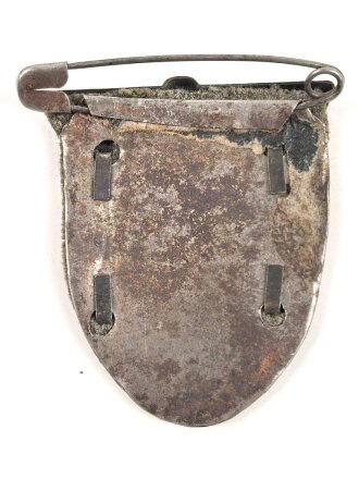 Kubanschild 1943 , Eisen bronziert,  Getragenes Stück, zum Anstecken umgebaut.
