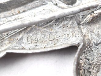 Bahnschutz, Adler für die Schirmmütze aus Aluminium, ungetragenes Stück