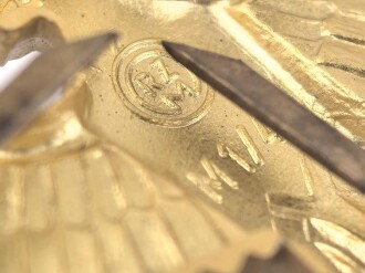 Adler für eine Schirmmütze für  politische Leiter der NSDAP, frühe Ausführung, Aluminium