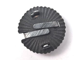 Kaiserreich, 1. Weltkrieg und frühe Wehrmacht. 4 x Kokarde für eine Schirmmütze, alle leicht defekt