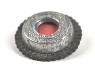 Kaiserreich, 1. Weltkrieg und frühe Wehrmacht. 4 x Kokarde für eine Schirmmütze, alle leicht defekt