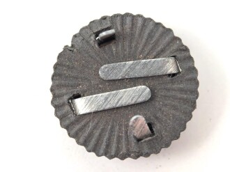 Kaiserreich, 1. Weltkrieg und frühe Wehrmacht. 4 x Kokarde für eine Schirmmütze, alle leicht defekt