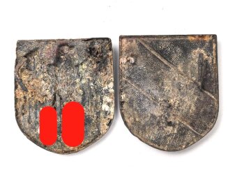 Satz Abzeichen für den Tropenhelm des Heeres. Ungereinigt