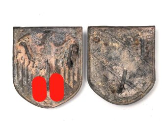 Satz Abzeichen für den Tropenhelm des Heeres. Ungereinigt