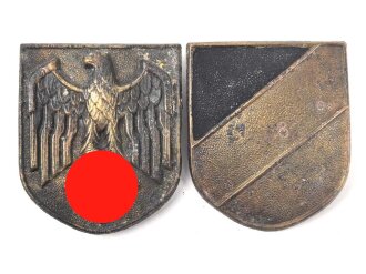 Satz Abzeichen für den Tropenhelm des Heeres....