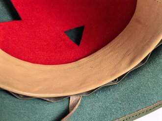 Tropenhelm für Angehörige des Heeres. Guter Gesamtzustand, Kopfgrösse 54,  Ausführung in Filz, datiert 1942