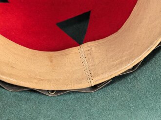 Tropenhelm für Angehörige des Heeres. Guter Gesamtzustand, Kopfgrösse 54,  Ausführung in Filz, datiert 1942
