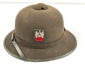 Tropenhelm für Angehörige des Heeres. Guter Gesamtzustand, Kopfgrösse 54,  Ausführung in Filz, datiert 1942