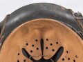 Heer, Stahlhelm Modell 1942. In allen Teilen original und zusammengehöriges Stück, das Hakenkreuz vollständig erhalten. Herssteller ckl 64. Ungereinigtes Stück