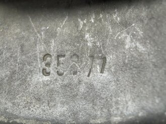 Heer, Stahlhelm Modell 1942. In allen Teilen original , das Innenfutter vermutlich in der Zeit gewechselt, früher Kinnriemen ergänzt, das Hakenkreuz vollständig erhalten. Hersteller EF 64. Ungereinigt