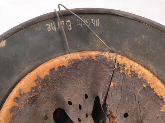 Heer, Stahlhelm Modell 1940. In allen Teilen original und zusammengehöriges Stück des Obergefreiten Bothe. Ungereinigt, Hersteller nicht lesbar, Glockengrösse 64