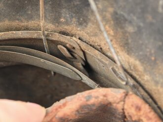 Heer, Stahlhelm Modell 1940. In allen Teilen original und zusammengehöriges Stück des Obergefreiten Bothe. Ungereinigt, Hersteller nicht lesbar, Glockengrösse 64