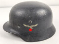 Luftwaffe, Stahlhelm Modell 1935. In allen Teilen original und zusammengehörig,  das Hakenkreuz zu 100%  erhalten. Ungereinigt, Hersteller Q68