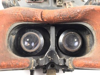 Richtungsweiser-Fernrohr "Rm.- F 12 x 60" für den Entfernungsmesser auf 4 Meter Basis, Gute Durchsicht, aber verschmutzt. Originallack, der Gummi angetrocknet. Ungereinigtes Stück