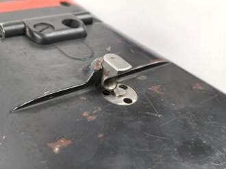 Richtungsweiser-Fernrohr "Rm.- F 12 x 60" für den Entfernungsmesser auf 4 Meter Basis, Gute Durchsicht, aber verschmutzt. Originallack, der Gummi angetrocknet. Ungereinigtes Stück