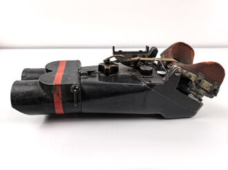 Richtungsweiser-Fernrohr "Rm.- F 12 x 60" für den Entfernungsmesser auf 4 Meter Basis, Gute Durchsicht, aber verschmutzt. Originallack, der Gummi angetrocknet. Ungereinigtes Stück