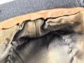 Luftwaffe, Feldmütze Modell 1943 für Offiziere. Ab Werk mit Offizierslitze gefertigtes Stück. Kopfgrösse 58, leicht getragen.