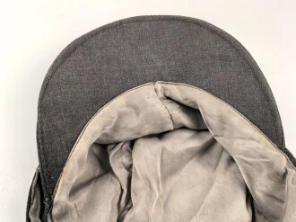 Luftwaffe, Feldmütze Modell 1943 für Mannschaften. Späte, " leichte " Ausführung. Leicht angeschmutzt, Kopfgrösse gemessen 54