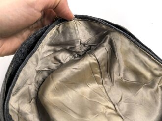 Luftwaffe, Feldmütze Modell 1943 für Mannschaften. Späte, " leichte " Ausführung. Leicht angeschmutzt, Kopfgrösse gemessen 54