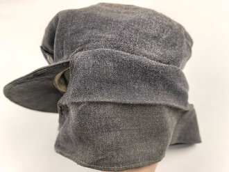 Luftwaffe, Feldmütze Modell 1943 für Mannschaften. Späte, " leichte " Ausführung. Leicht angeschmutzt, Kopfgrösse gemessen 54