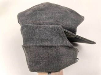 Luftwaffe, Feldmütze Modell 1943 für Mannschaften. Späte, " leichte " Ausführung. Leicht angeschmutzt, Kopfgrösse gemessen 54