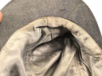 Luftwaffe, Feldmütze Modell 1943 für Mannschaften. Späte, " leichte " Ausführung. Leicht angeschmutzt, Kopfgrösse gemessen 54