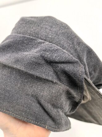 Luftwaffe, Feldmütze Modell 1943 für Mannschaften. Späte, " leichte " Ausführung. Leicht angeschmutzt, Kopfgrösse gemessen 54