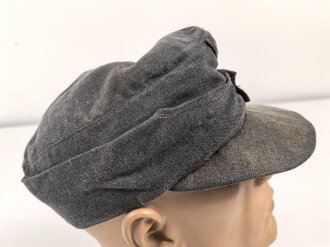 Luftwaffe, Feldmütze Modell 1943 für Mannschaften. Späte, " leichte " Ausführung. Leicht angeschmutzt, Kopfgrösse gemessen 54