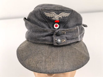 Luftwaffe, Feldmütze Modell 1943 für Mannschaften. Späte, " leichte " Ausführung. Leicht angeschmutzt, Kopfgrösse gemessen 54