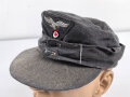 Luftwaffe, Feldmütze Modell 1943 für Mannschaften. Späte, " leichte " Ausführung. Leicht angeschmutzt, Kopfgrösse gemessen 54