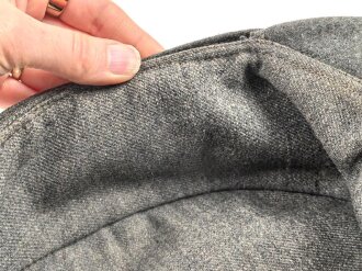 Heer, Feldmütze Modell 1943 für Mannschaften. Italienische Fertigung, typische lackierte Holzknöpfe,  Kopfgrösse 56