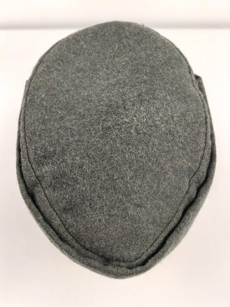 Heer, Feldmütze Modell 1943 für Mannschaften. Italienische Fertigung, typische lackierte Holzknöpfe,  Kopfgrösse 56