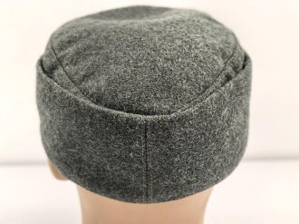 Heer, Feldmütze Modell 1943 für Mannschaften. Italienische Fertigung, typische lackierte Holzknöpfe,  Kopfgrösse 56