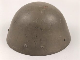 Tschechoslowakei 2. Weltkrieg, Stahlhelm in gutem Zustand, in allen Teilen original. Während des Krieges als Beutestück vereinnahmt und mit einem Stempel " Eigentum der NSDAP Kreisleitung M" versehen
