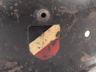 Luftwaffe, Stahlhelmglocke Modell 1935. Originallack, das Hakenkreuz passend zum Adler zu etwa 60-70% erhalten. SE66, ungereinigt