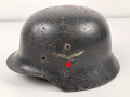 Luftwaffe, Stahlhelmglocke Modell 1935. Originallack, das Hakenkreuz passend zum Adler zu etwa 60-70% erhalten. SE66, ungereinigt