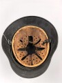 Luftwaffe, Stahlhelm Rautarn Modell 1940.  In allen Teilen original und zusammengehörig, Hersteller SE66. Ungereinigtes Stück, das Hakenkreuz wie der Adler zu etwa 60-70% erhalten.