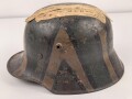 1. Weltkrieg, Stahlhelm Modell 1916. Ungereinigtes Souvenir eines amerikanischen Soldaten im 1. Weltkrieg