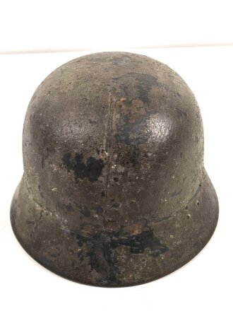 Luftwaffe, Stahlhelm Rautarn Modell 1935. In allen Teilen original und zusammengehörig, Hersteller  nicht sichtbar, 64er Glocke. Ungereinigtes Stück