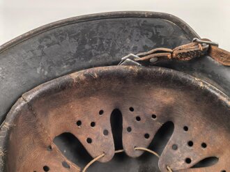Luftwaffe, Stahlhelm Rautarn Modell 1935. In allen Teilen original und zusammengehörig, Hersteller  nicht sichtbar, 64er Glocke. Ungereinigtes Stück