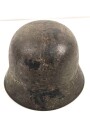 Luftwaffe, Stahlhelm Rautarn Modell 1935. In allen Teilen original und zusammengehörig, Hersteller  nicht sichtbar, 64er Glocke. Ungereinigtes Stück