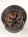 Luftwaffe, Stahlhelm Rautarn Modell 1935. In allen Teilen original und zusammengehörig, Hersteller  nicht sichtbar, 64er Glocke. Ungereinigtes Stück