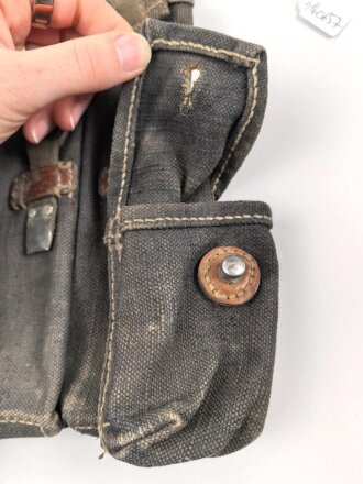 Magazintasche für MP 38 und 40 der Wehrmacht. Getragenes Stück in gutem Gesamtzustand, seltene Ausführung