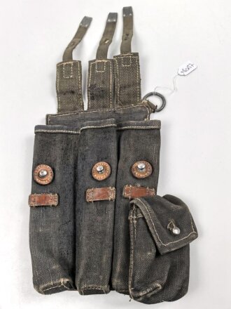 Magazintasche für MP 38 und 40 der Wehrmacht. Getragenes Stück in gutem Gesamtzustand, seltene Ausführung