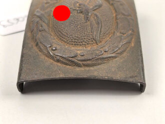 Afrikakorps Luftwaffe, Koppelschloss mit grüner Webzunge. Eisen lackiert, Hersteller H.A.42 für H.Arld Nürnberg . Ungetragen