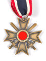 Kriegsverdienstkreuz 2. Klasse mit Schwertern , an langem Band