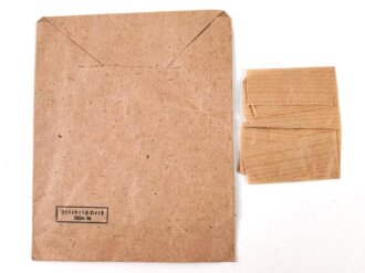 Kriegsverdienstkreuz 2. Klasse ohne Schwerter ,Hersteller "15" im Bandring für Friedrich Orth , Wien. In der zugehörigen Tüte